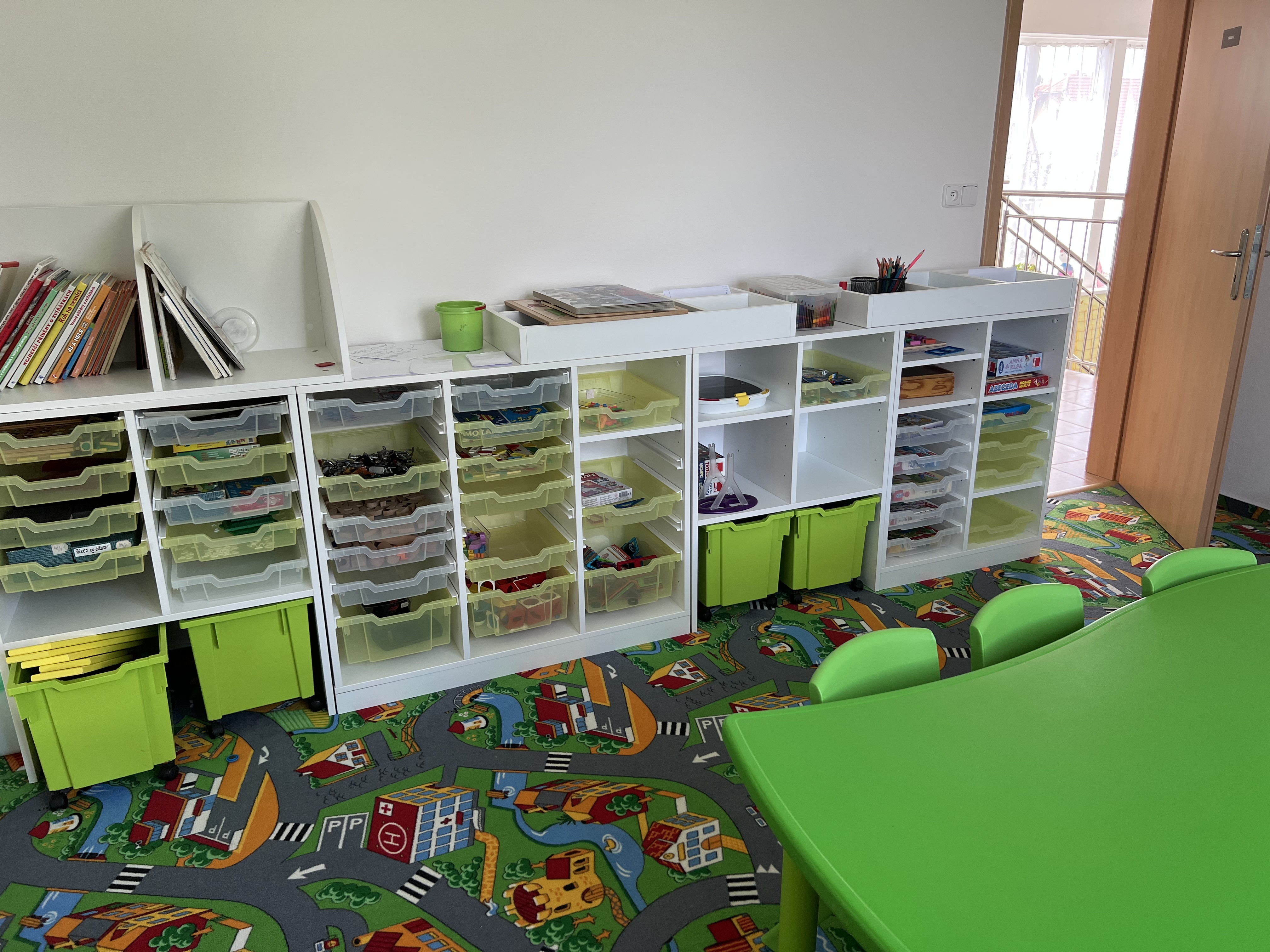 0C9D3130-27F1-4854-B229-56DC6D040F1F